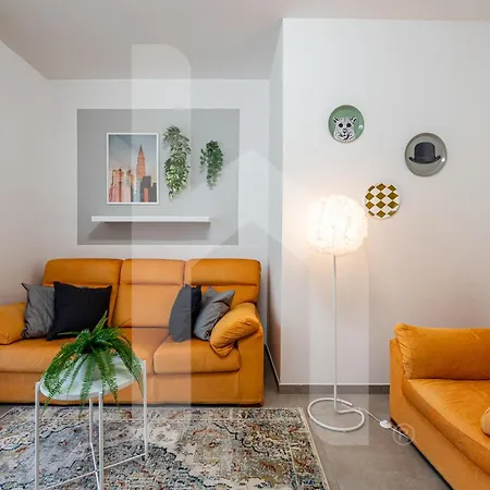 Apartment Homiday - New House - Aeroporto - Free Parking *