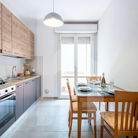 Apartment Homiday - New House - Aeroporto - Free Parking